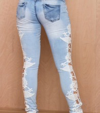 Load image into Gallery viewer, Lace Accented Slim Fit Jeans
