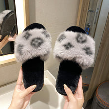 Load image into Gallery viewer, Leopard Plush Slippers
