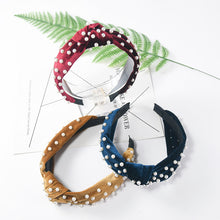 Load image into Gallery viewer, Pearl velvet knotted hair hoop
