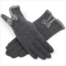 Load image into Gallery viewer, Cashmere Lace Touch Screen Bow Tie Gloves
