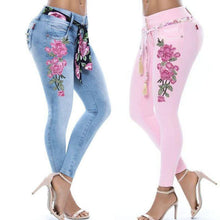 Load image into Gallery viewer, Skinny Floral  Accented Jeans
