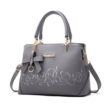 Load image into Gallery viewer, Flower Engraved Handbag
