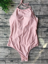 Load image into Gallery viewer, Scallop Accent Swimsuit
