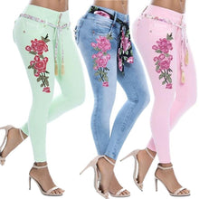 Load image into Gallery viewer, Skinny Floral  Accented Jeans
