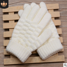 Load image into Gallery viewer, Warm Jacquard Gloves
