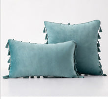 Load image into Gallery viewer, Tassel velvet sofa pillowcase
