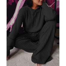 Load image into Gallery viewer, Loose Fitting Warm Knitted Pant Suit
