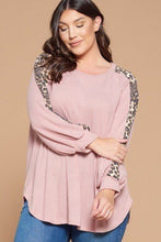 Load image into Gallery viewer, Animal Print Accent Brushed Tunic Top
