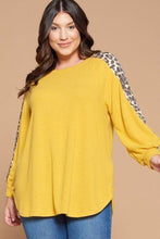 Load image into Gallery viewer, Animal Print Accent Brushed Tunic Top
